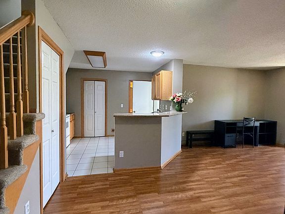4th image of 811 Burr Oaks Dr Unit 207
