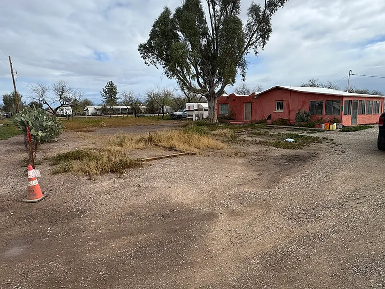 7041 S Headley Ave — Photo 3