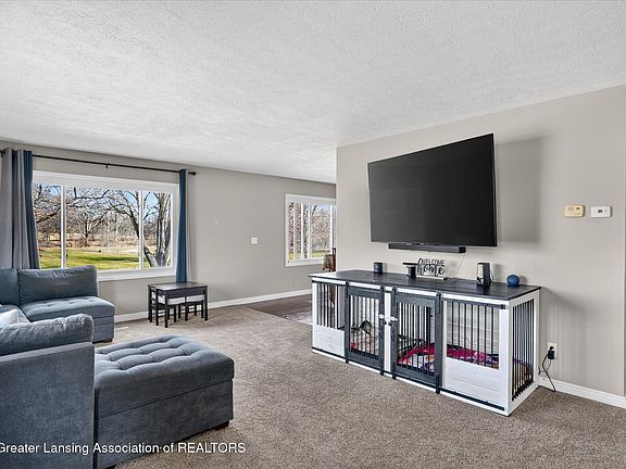 5th image of 2901 Parman Rd