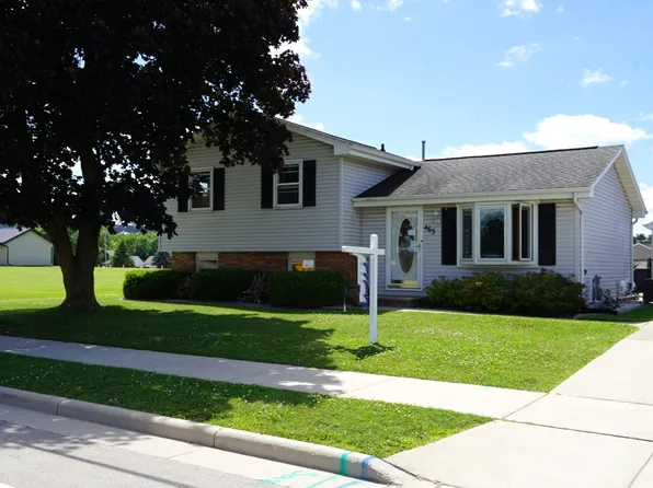 465 N Wall St, Denmark, WI 54208