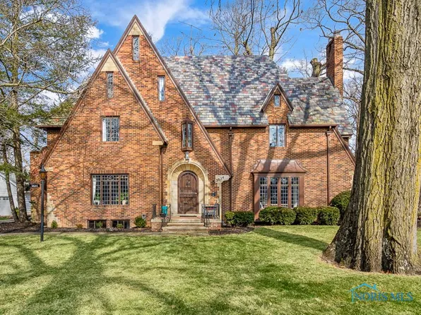 3634 W Bancroft St, Ottawa Hills, OH 43606