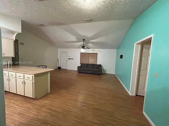 2nd image of 3137 Carlton Ave