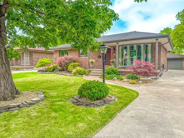 1165 Coventry Ct, Windsor, ON N8S 2W8