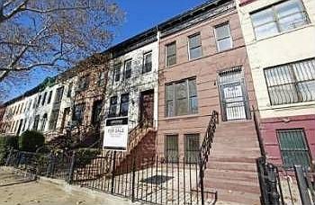 1st image of 383 Bainbridge St #2