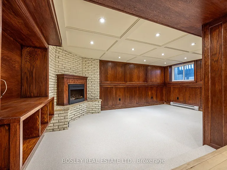88 Manor Rd E — Photo 34