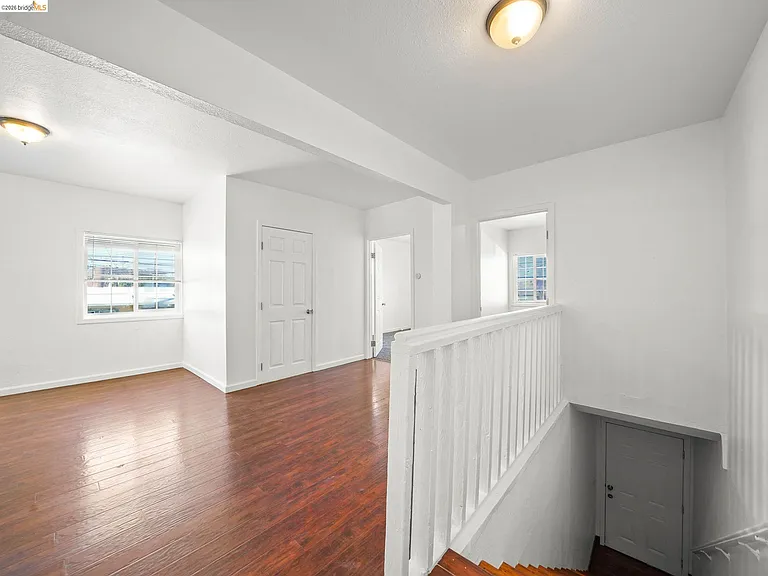 400 Bissell Ave #402 — Photo 9