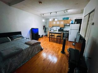 1232 S 10th St APT 3F, Philadelphia, PA 19147