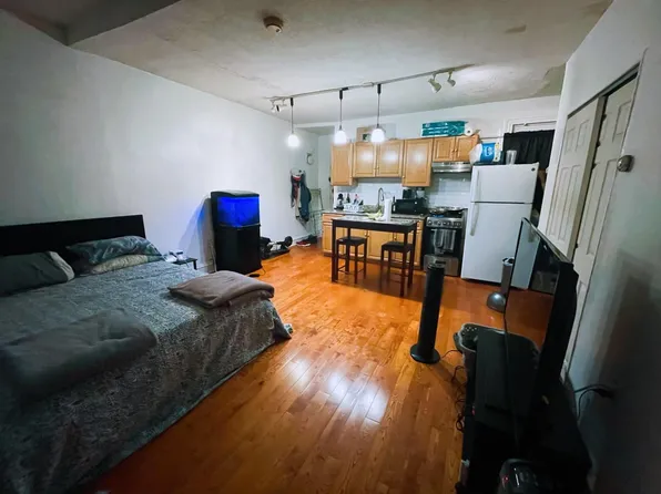 1232 S 10th St APT 3F, Philadelphia, PA 19147