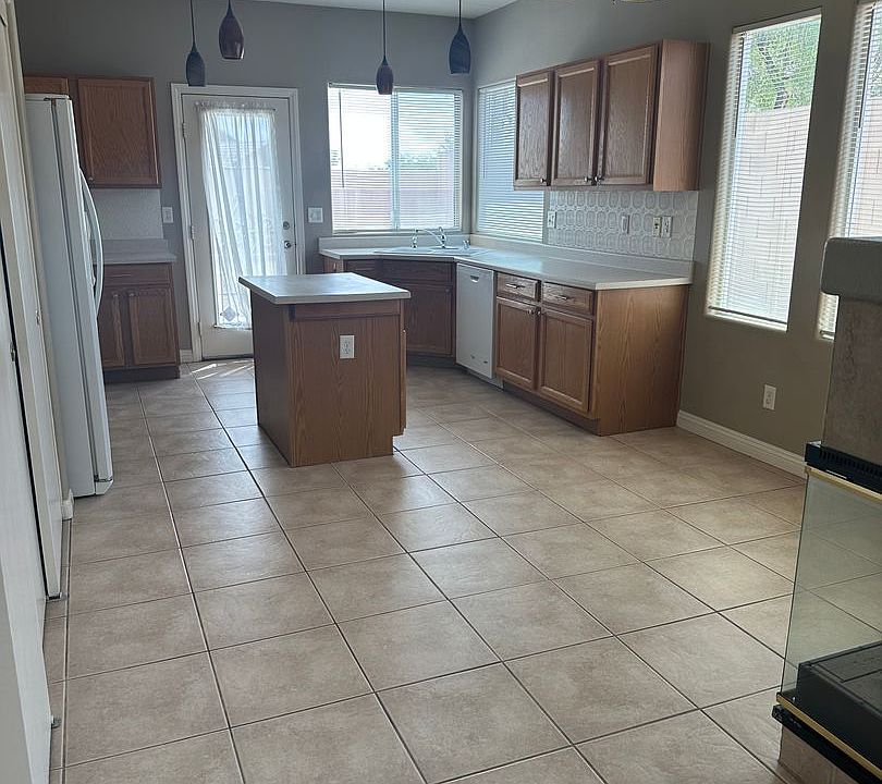 1st image of 10973 Harvest Hill Ln