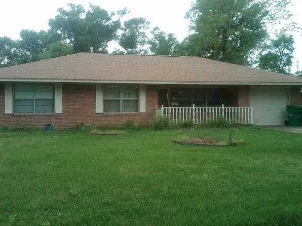 2806 Woodlawn St, Dickinson, TX 77539