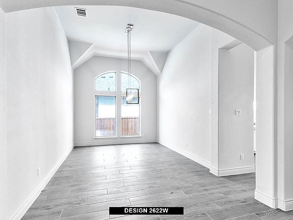 4th image of 1109 Bridle Path Dr