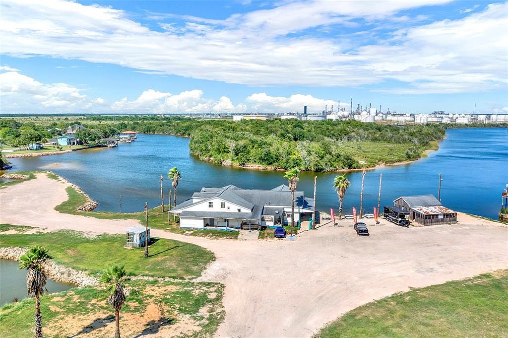 7301 County Road 203a, Liverpool, TX 77577 MLS 98625006 Zillow