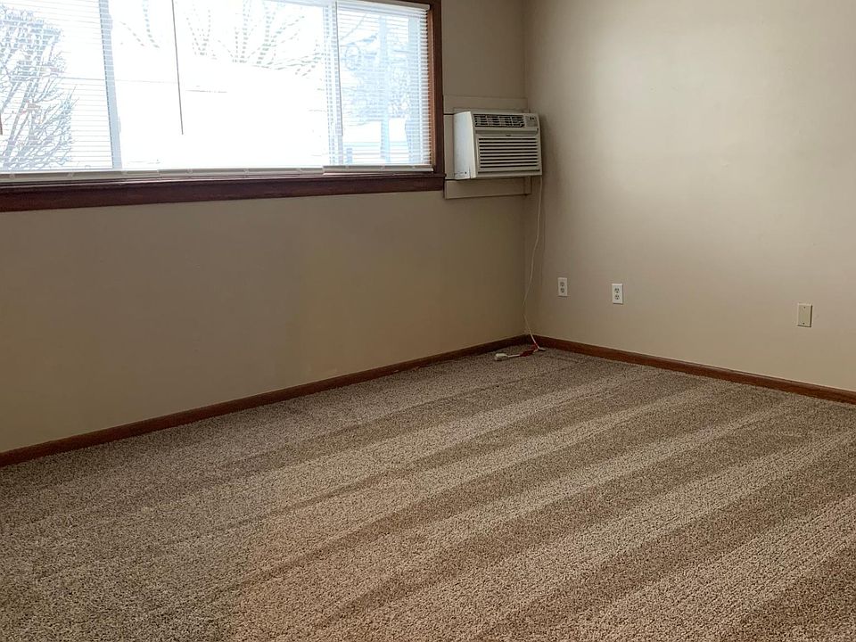 Raceway Park Apartments 1105 N Depot St Knoxville IA Zillow