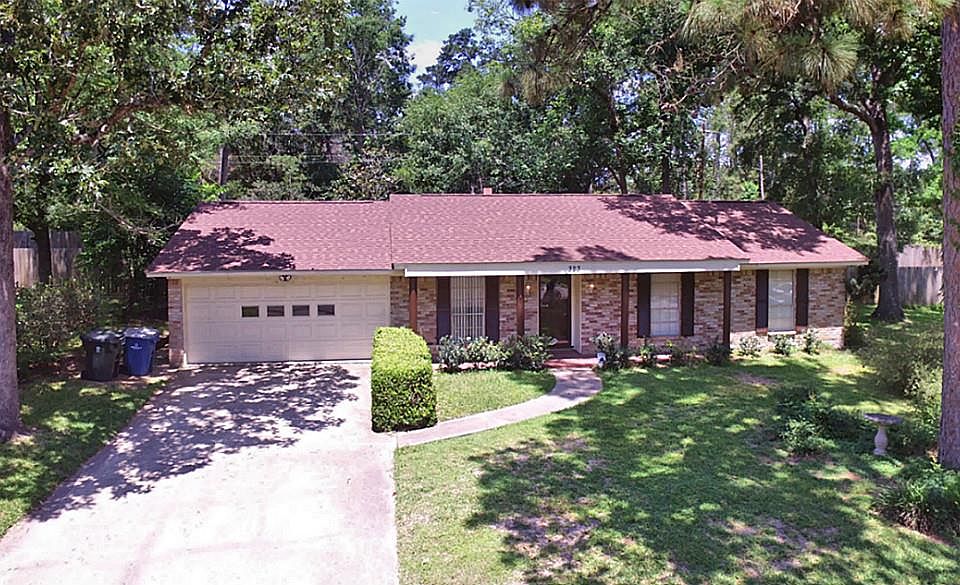 1st image of 323 Woodland Hills Dr