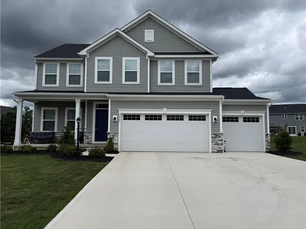 4495 Brownstone Ln, Medina, OH 44256