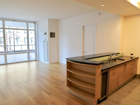 3rd image of 325 5th Ave APT 8A