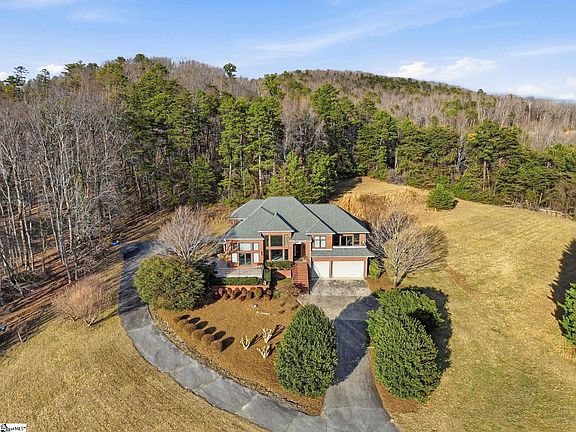 3rd image of 119 Anthony Rd