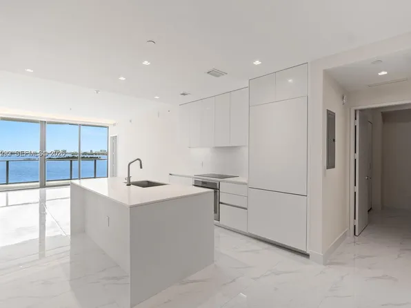 700 NE 24th St Unit 804, Miami, FL 33137