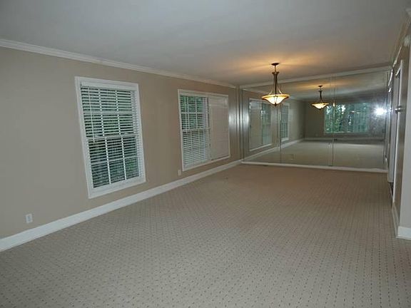 4th image of 3248 Colesbury Dr