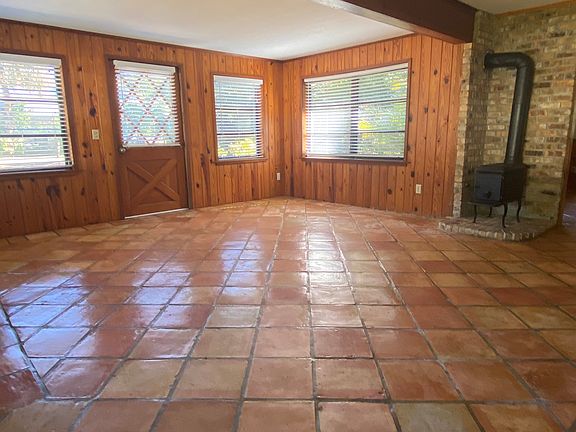 3rd image of 9870 River Dr