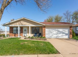 12121 Jeannette Mary Dr, Maryland Heights, MO 63043