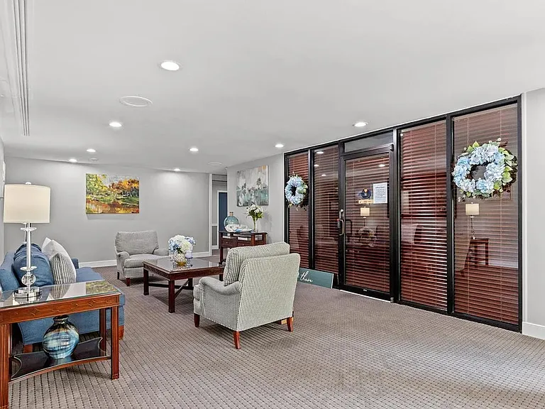 600 Roosevelt Blvd — Photo 13