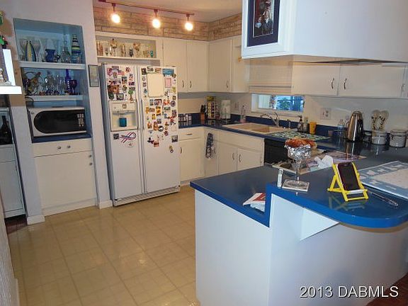4th image of 744 Merrimac Dr