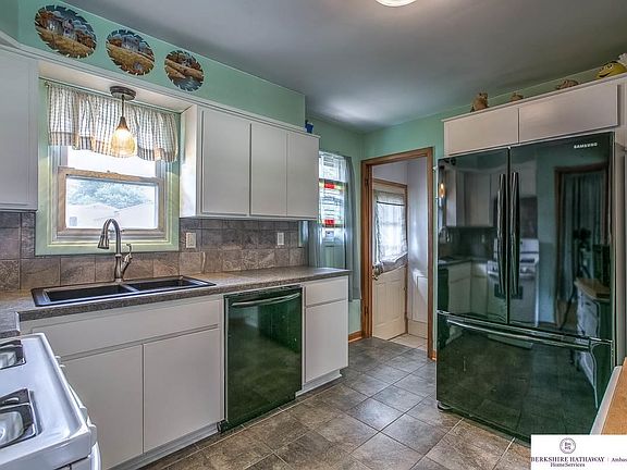 5th image of 4511 Krug Ave