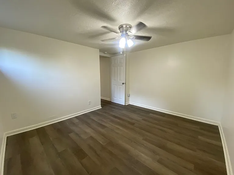 505 Stanley Ave — Photo 6