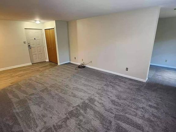 3rd image of 300 Chapel Ct Unit 323