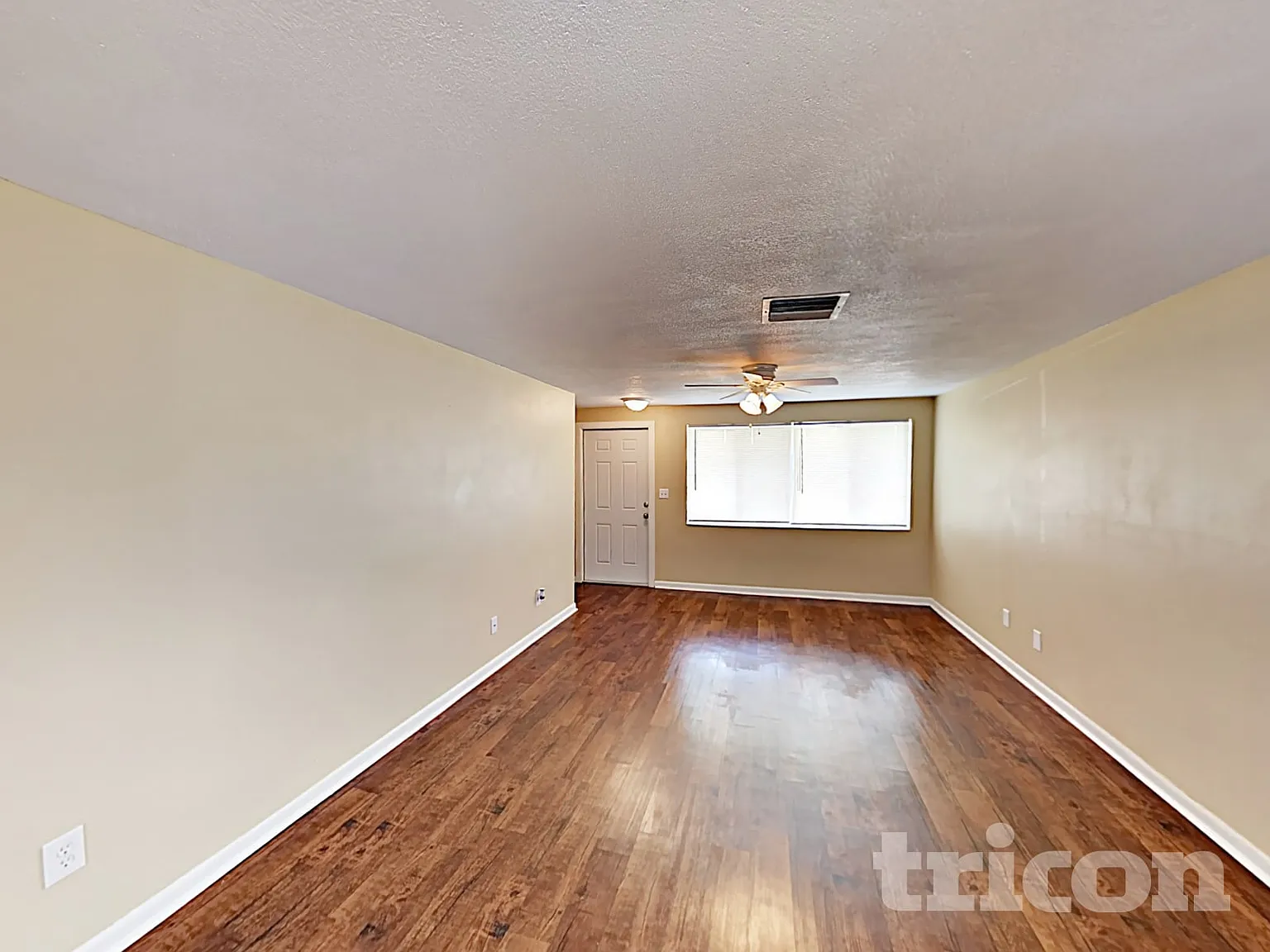 8213 Greenleaf Circle Tampa FL — Photo 4