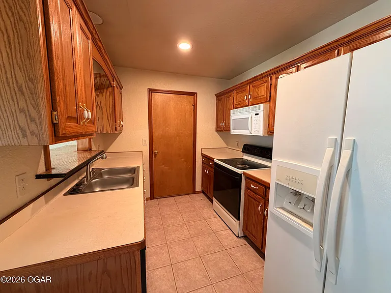 623 Valley View St — Photo 4