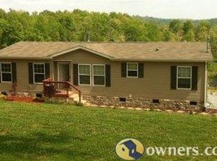 8430 S Mountain Rd, Pound, VA 24279