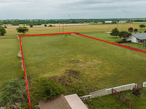 4th image of 390 Anderson Ranch Rd