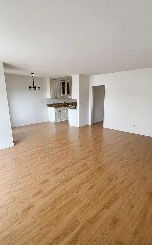 3 bed, 1200 sqft, $4,500 — Photo 2