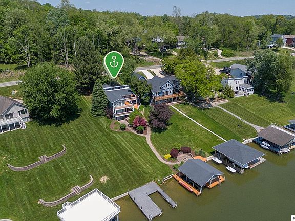 3rd image of 279 Crabapple Dr