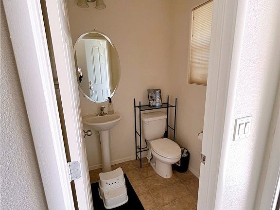 2nd image of 7736 Pista Way