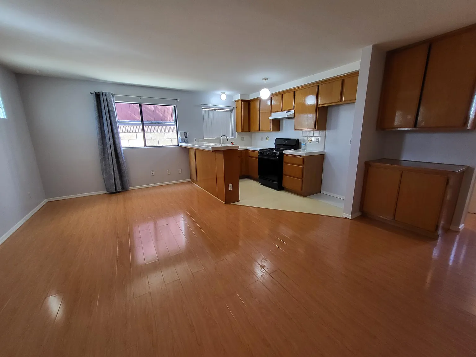 1453 Marine Ave — Photo 2