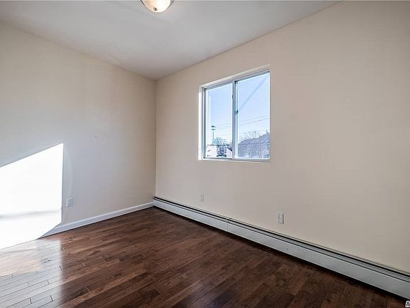 5th image of 17235 Baisley Blvd #2