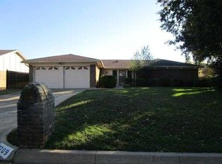 2709 Burnwood Ct, Arlington, TX 76016