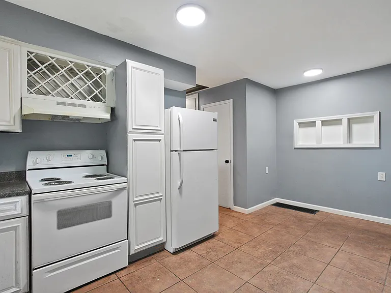 3222 Maize Rd #A — Photo 8