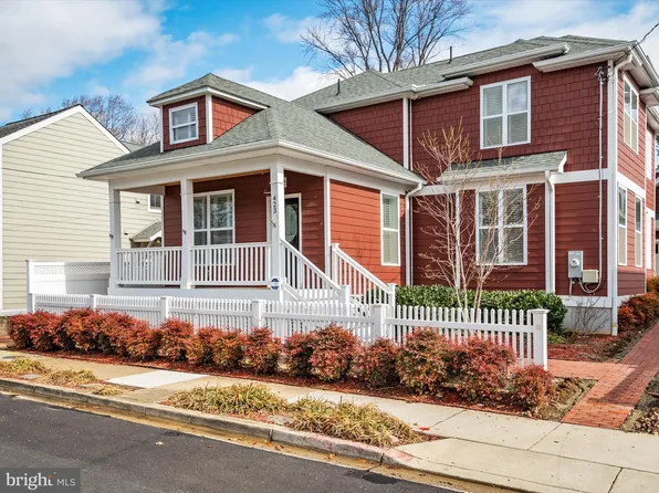 423 3rd St, Annapolis, MD 21403