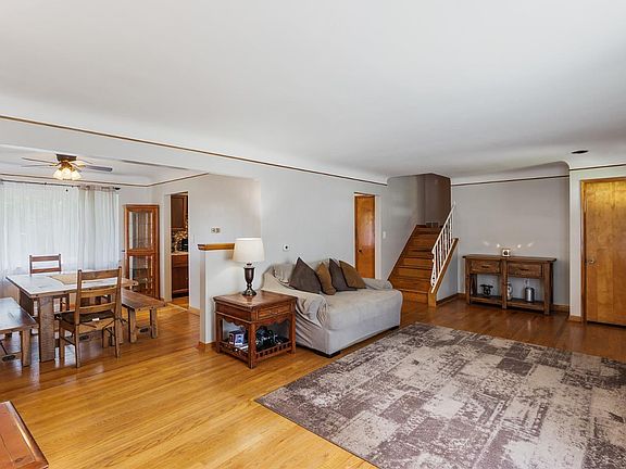 4th image of 6938 Moorfield Dr