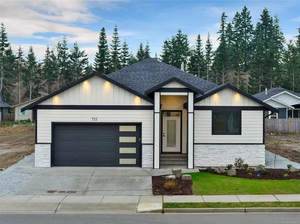 713 Beaver Creek Blvd, Campbell River, BC V9W 0B6