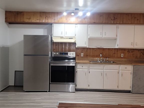 3rd image of 755 N Washington St APT 4