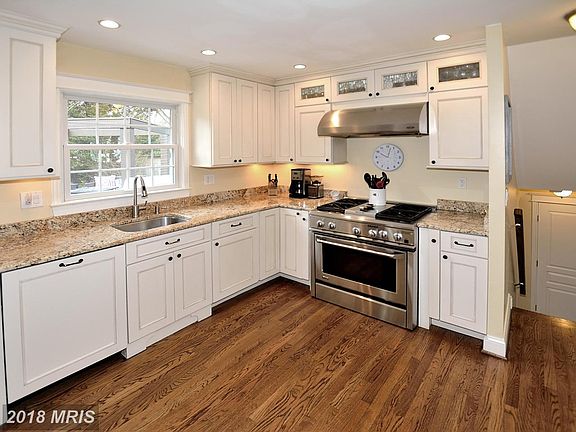 4th image of 1131 Priscilla Ln