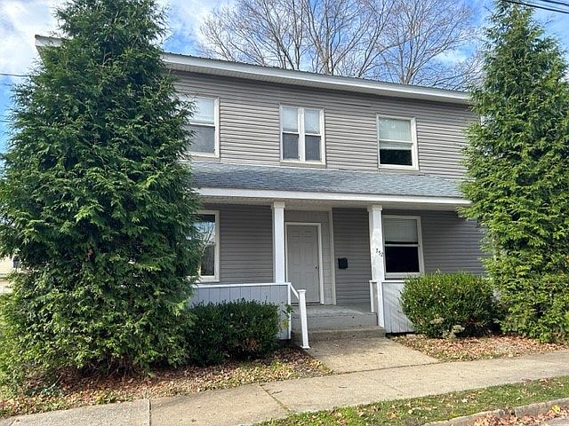 1st image of 752 Garden St