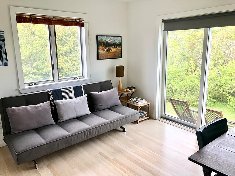 65 Seaside Ave — Photo 7