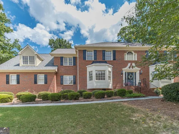 1590 Hickory Lake Dr, Snellville, GA 30078
