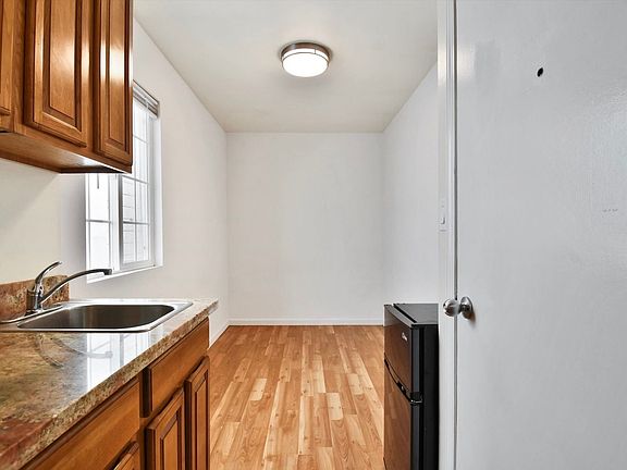3rd image of 680 Broadway St #5